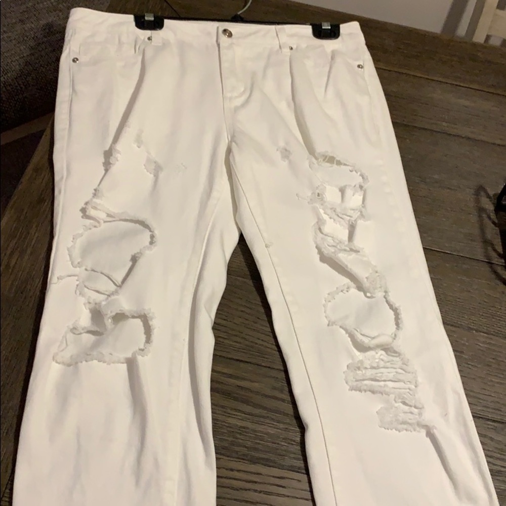 Forever 21 shredded jeans